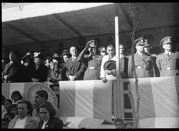 Palco en Desfile Cívico Militar