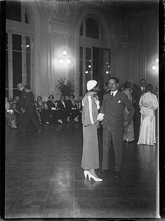 Fiesta en salón blanco 1
