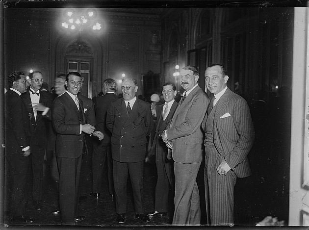 Fiesta en salón blanco 2