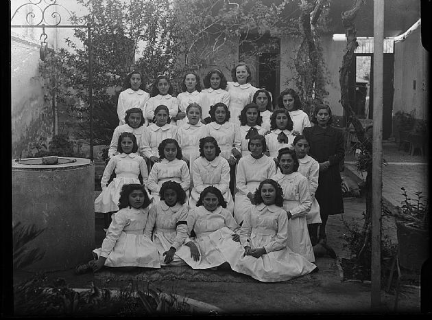 ALUMNAS I