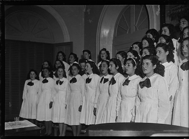 ALUMNAS