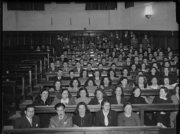 Salón de Actos Colegio Nacional.
