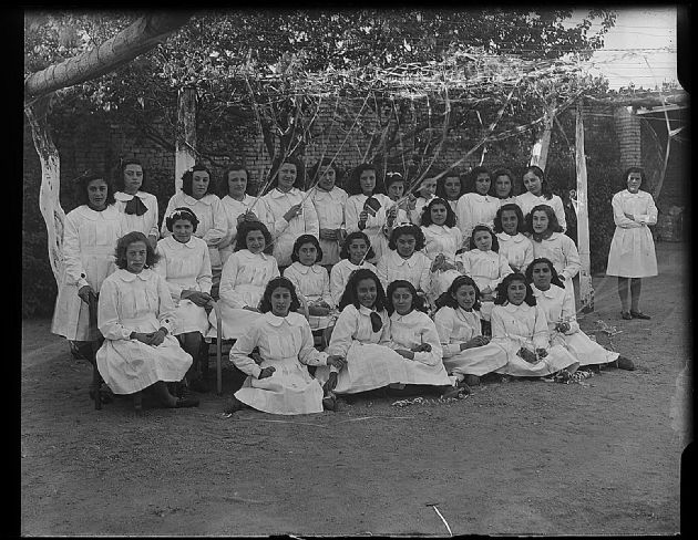 ALUMNAS III
