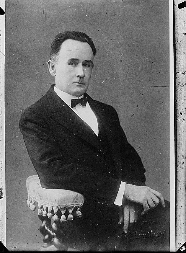 Foto Retrato de un Caballero