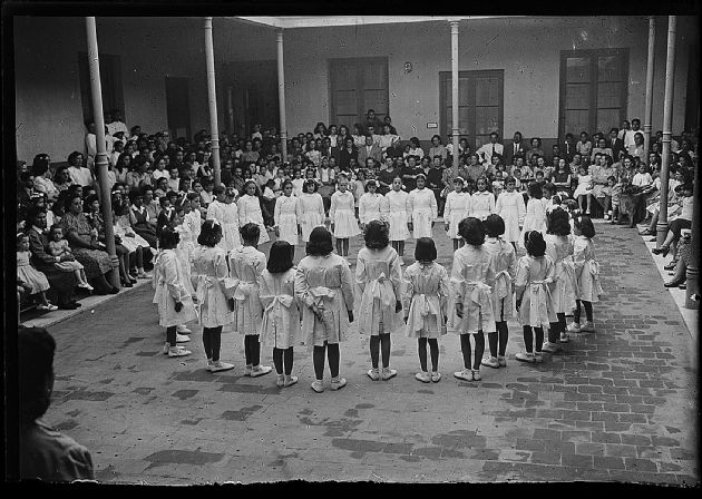 ALUMNAS IV