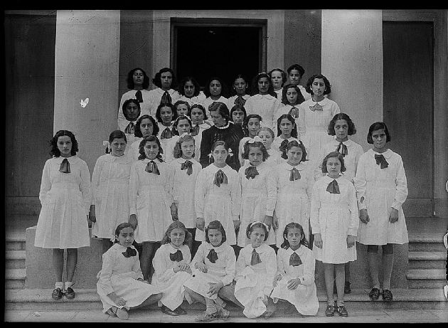 ALUMNAS