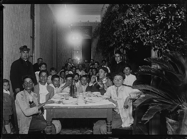 Almuerzo de niños carenciados 1