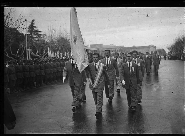 Desfile cívico- militar