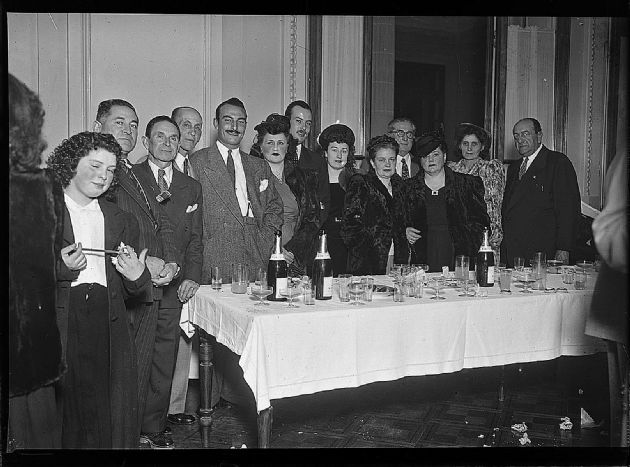 Brindis en Salón Blanco