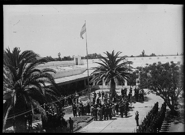 Inauguración mástil de la Policía