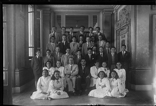 Directivos y Alumnos del Colegio Nacional