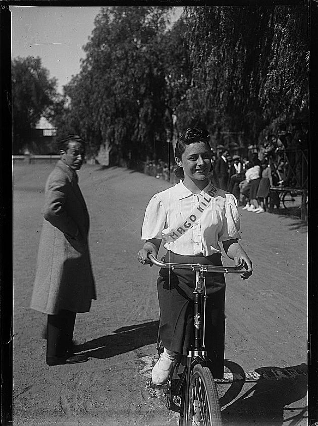 JOVEN CICLISTA