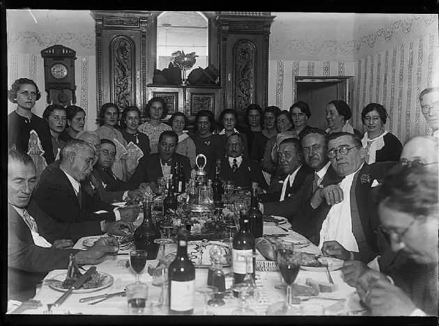 Almuerzo de funcionarios