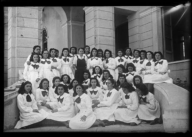 ALUMNAS