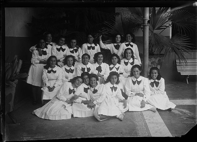 ALUMNAS I