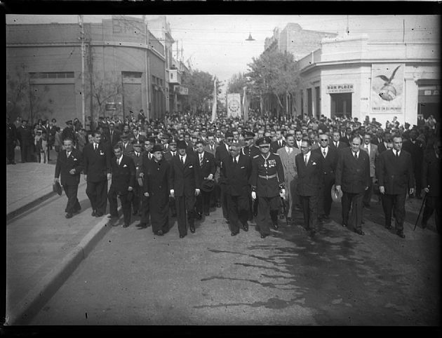 Autoridades se dirigen a la Iglesia Catedral 1