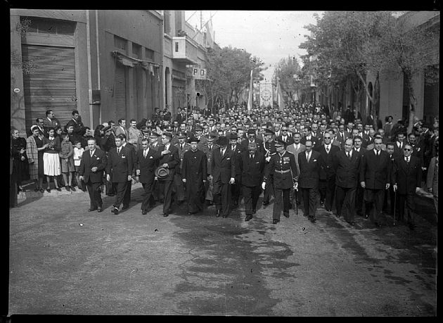 Autoridades se dirigen a la Iglesia Catedral
