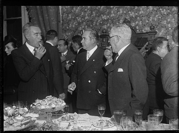 El Gobernador y el Rector de la U.N.C 2