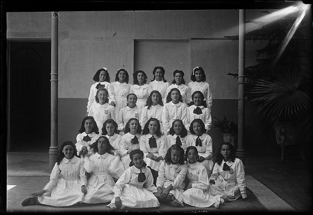ALUMNAS