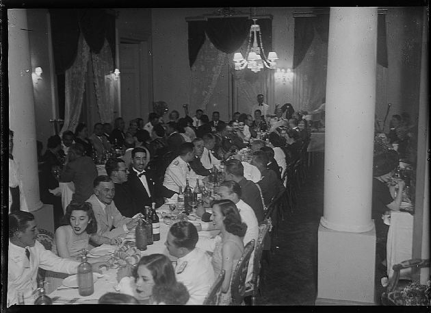 Cena en salones del Club Social
