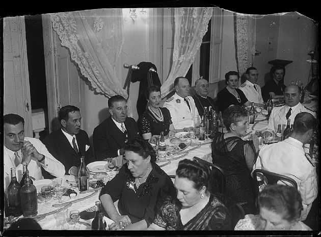 Cena en salones del Club Social 1