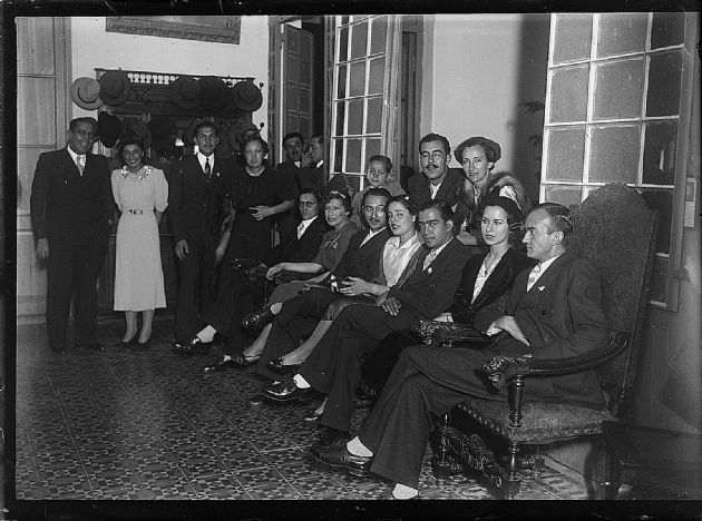 Reunión en Casa de Familia.