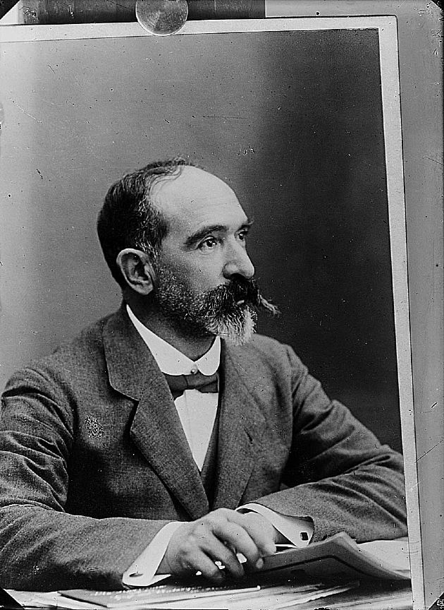 Foto Retrato de un Caballero