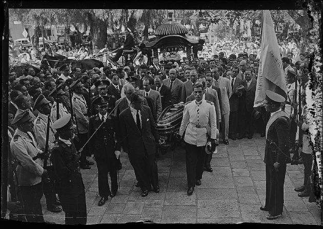 Cortejo Fúnebre 2