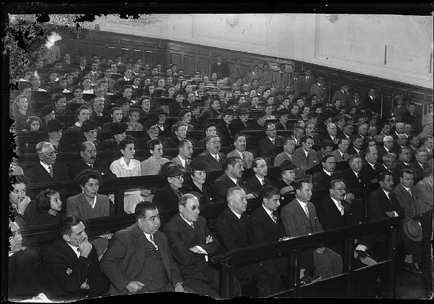 Acto en el Colegio Nacional 8