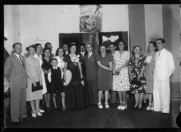 Exposición Comercial 28