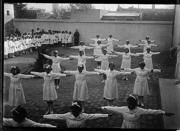 Alumnas en Gimnasia
