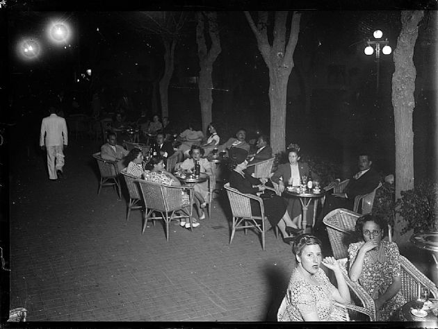 Noche Estival en Plaza Pringles