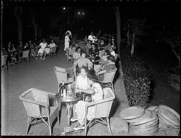 Noche Estival en Plaza Pringles 1
