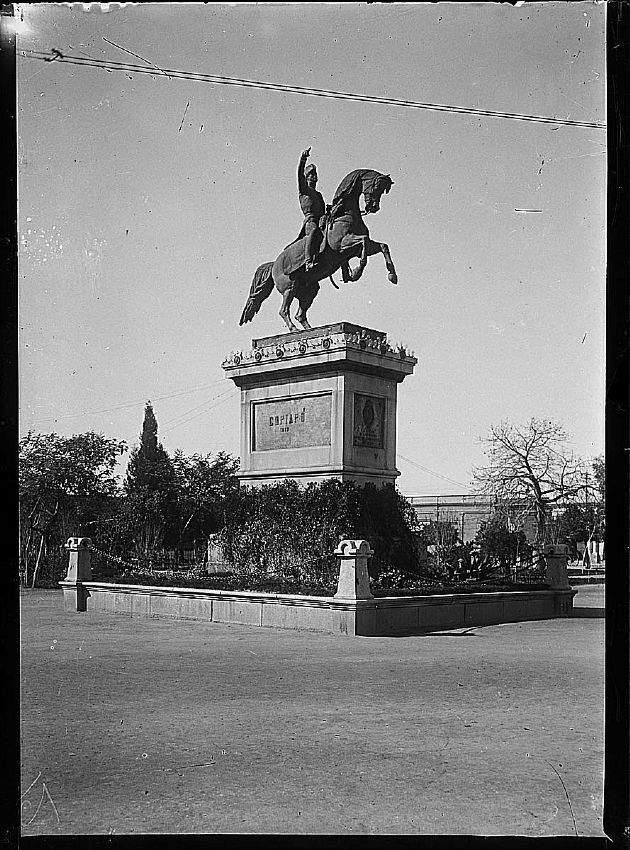 Monumento a San Martín en La Rioja