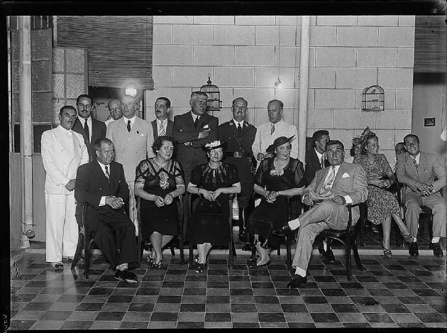 Familiares y Amigos