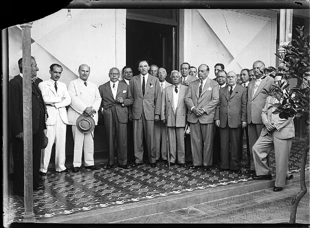 Grupo de Caballeros