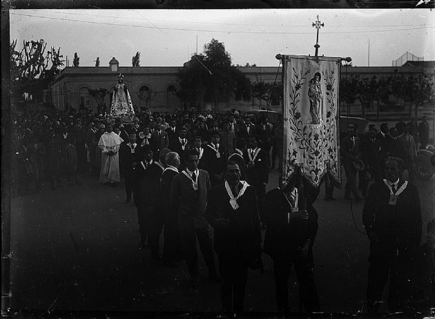 Procesión de Ntra. Señora del Rosario del Trono
