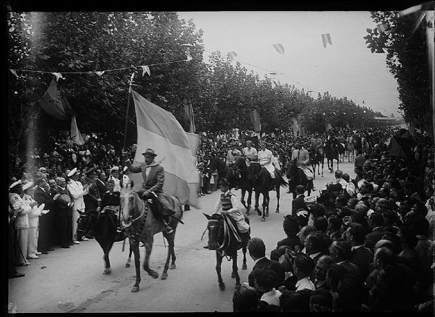 Desfile por 9 de Julio