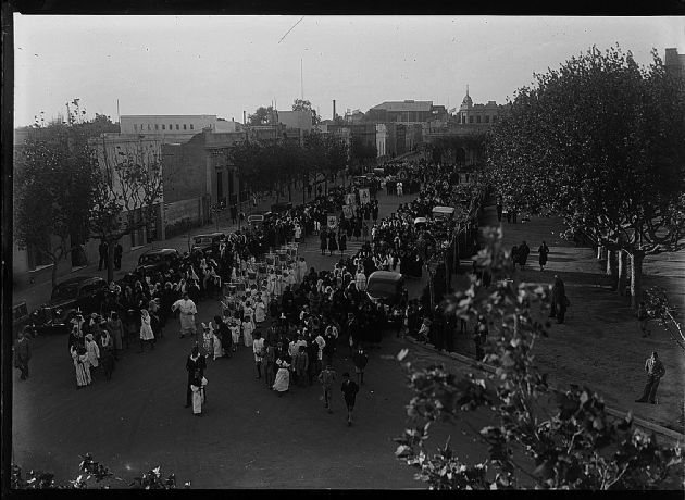 Procesión de Ntra. Señora del Rosario del Trono 1