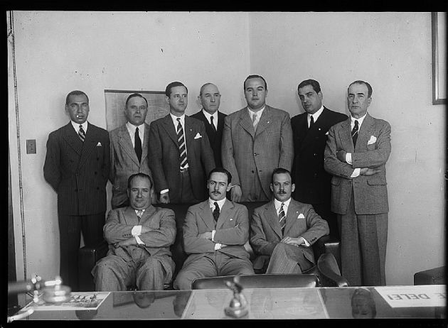 Técnicos y Empleados II
