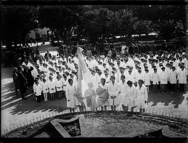 Acto en Plaza Pringles