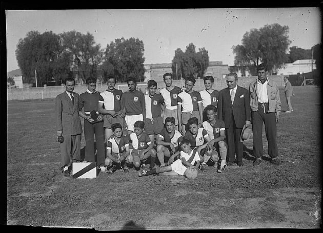 EQUIPO JUVENIL DE FUTBOL