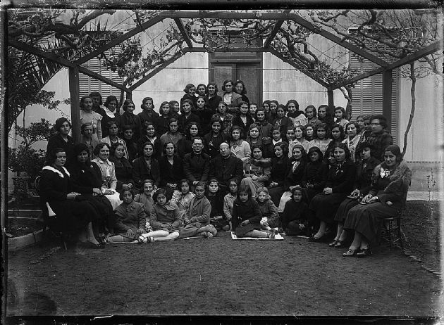 Alumnas Religiosos y Maestras