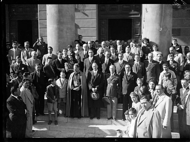 Autoridades en Iglesia Catedral 2