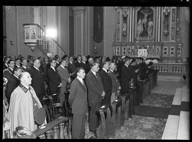 Autoridades en Iglesia Catedral 1