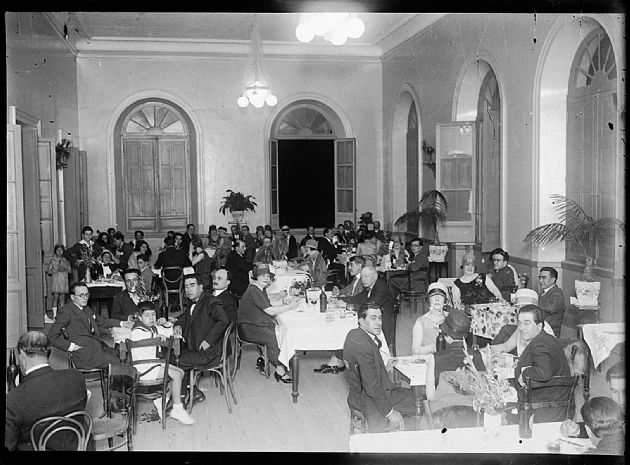 Cena en Esc. Paula Domínguez de Bazán