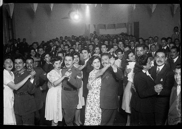 Baile en el Club Social IV