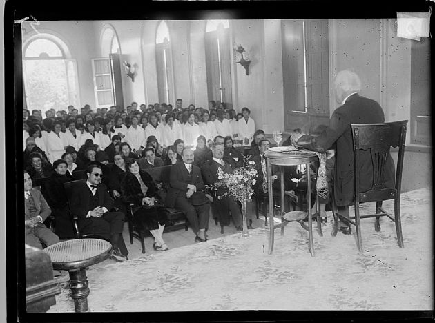 Conferencia en Escuela Paula Domínguez de Bazán