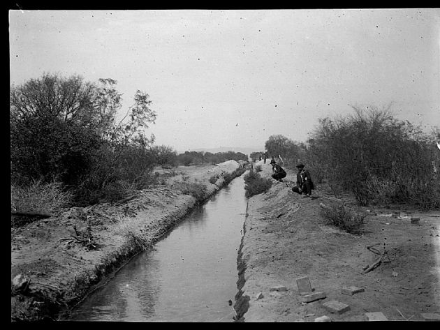 Canal de Riego