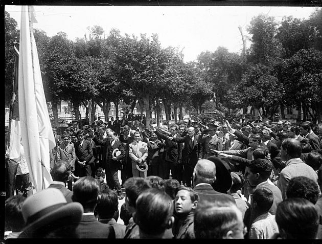 Saludo Fascista